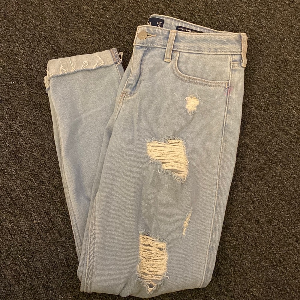 Hollister- low rise ripped jeans!
